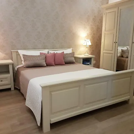 Apartment Iris Hvar Town